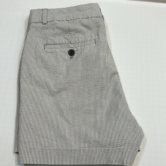 Banana Republic Size 6 Striped Gray Women's Shorts - Picture 6 of 6